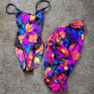 Avon Vintage Blue Floral Two Piece Bikini Swimsuit Womens 5/6 Swimwear